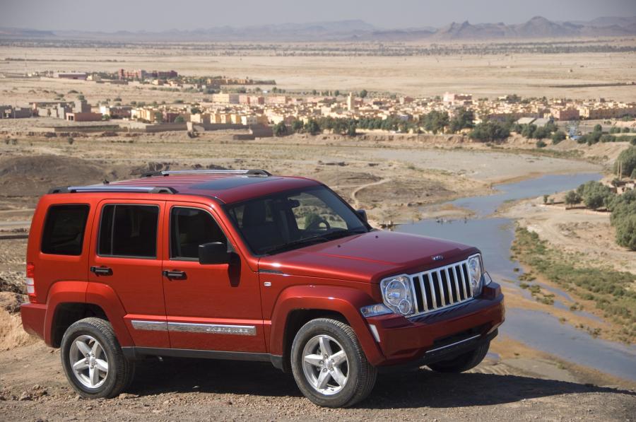  Jeep Cherokee 2008 года  (фото 81 из 161)